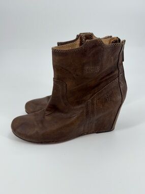 Frye Carson Wedge Bootie | Brown | 7.5M